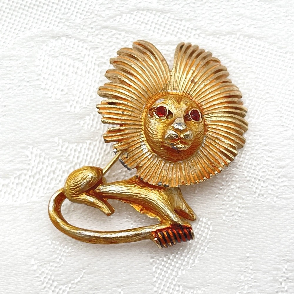 Vintage BSK Gold Tone Costume Lion Brooch Pin w/ Red Enamel & Rhinestones